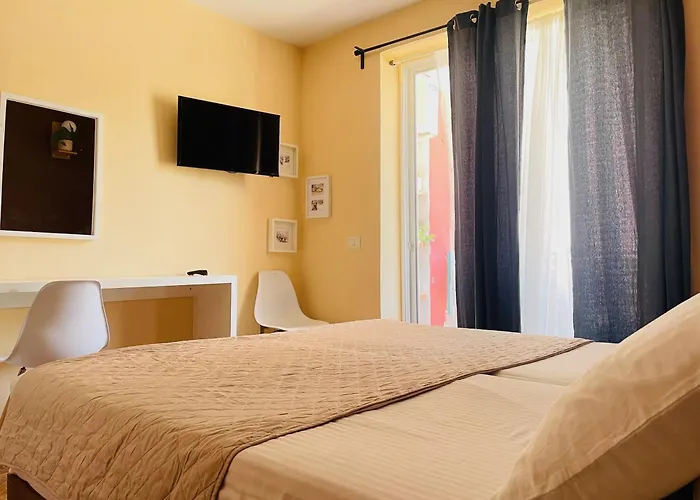 Apartment Downtown Near The Sea Himare